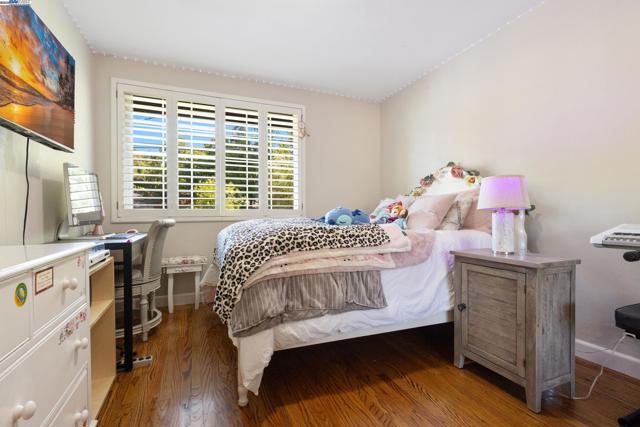 166 Ramona Rd, Danville CA: https://media.crmls.org/mediaz/be2b6070-ff72-4903-8a9a-51564d76b51e.jpg