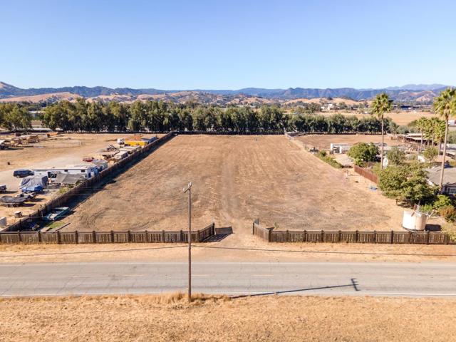 13705 Sycamore Avenue, San Martin CA: https://media.crmls.org/mediaz/be2ca379-8ec2-4820-a031-b105aeb912ec.jpg