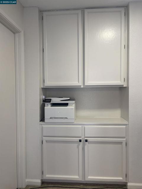 1011 Amanda Cir, Brentwood CA: https://media.crmls.org/mediaz/be2cde73-56ed-48bf-b143-5706889cfb9a.jpg