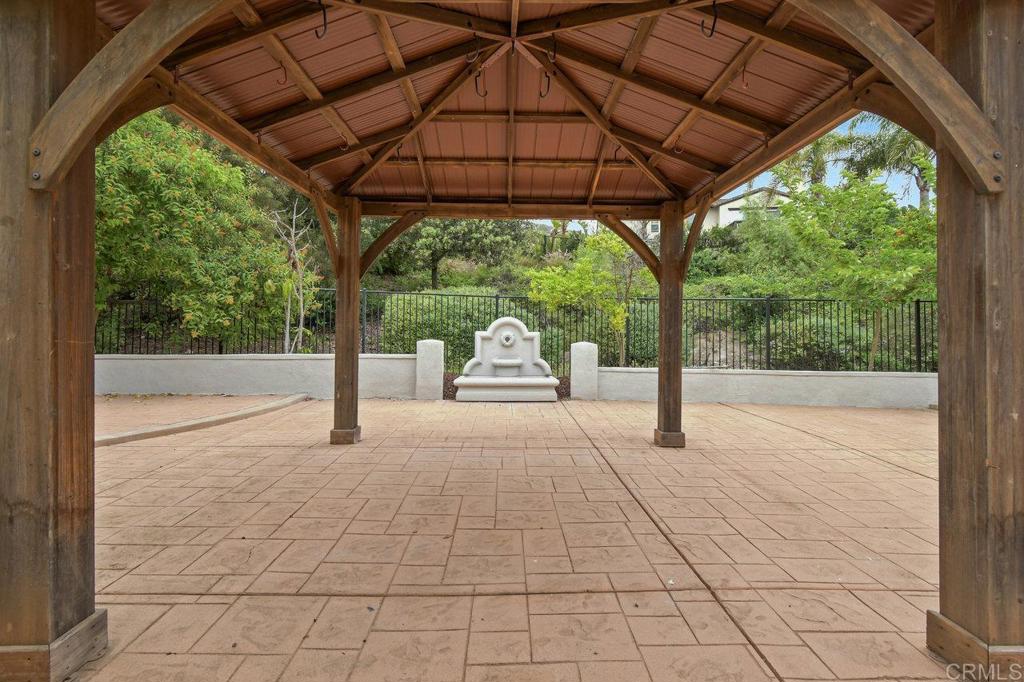 https://media.crmls.org/mediaz/be2d4ec8-3582-4533-938e-229e57682b25.jpg?preset=X-Large
