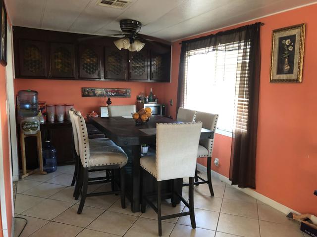 112 Yellowstone Drive, Oxnard CA: https://media.crmls.org/mediaz/be2d5712-1de1-43e3-b561-5d048ec589af.jpg