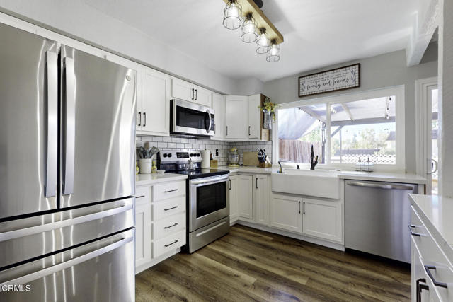 680 Redwood Lane, San Dimas CA: https://media.crmls.org/mediaz/be2d8999-f225-4cc9-b701-c799ccbd0c1c.jpg