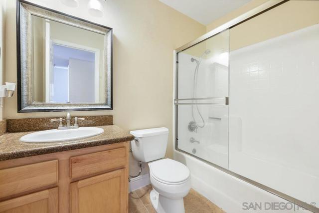 3565 Grove St, Lemon Grove CA: https://media.crmls.org/mediaz/be2da558-cddd-4c6b-b25b-a98f2987aa1b.jpg