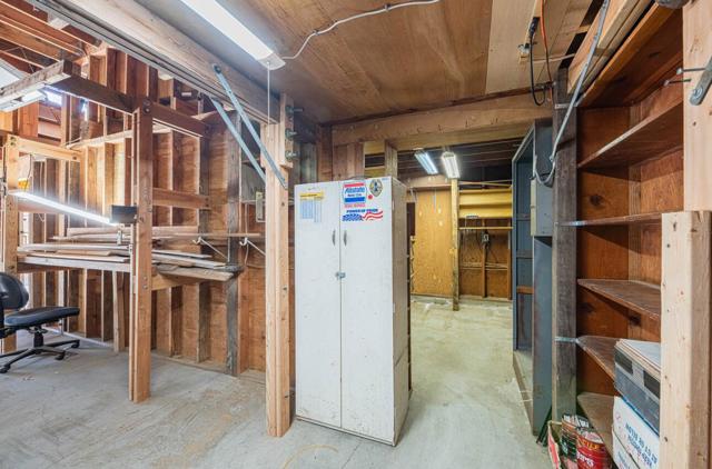 1527 Atherton Way, Salinas CA: https://media.crmls.org/mediaz/be2da648-d37b-46f1-8336-2dcf1c1fdfa9.jpg