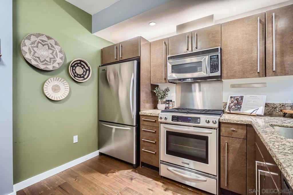 321 10th Ave - photo 11