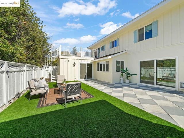 Image 38 of 48 For 8 Skander Ct