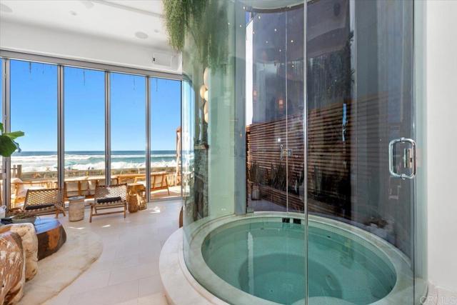 Detail Gallery Image 45 of 57 For 3709 Ocean Front Walk, San Diego,  CA 92109 - 3 Beds | 3/1 Baths