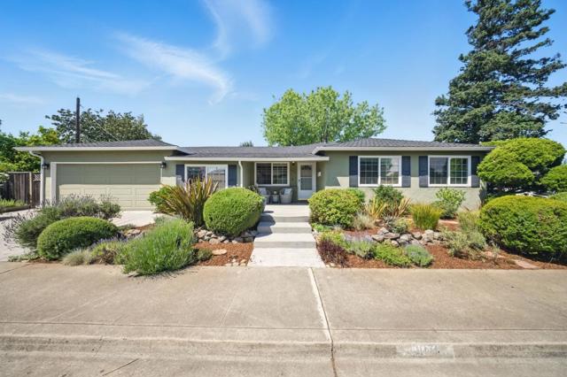 1079 Brighton Place, Mountain View CA: https://media.crmls.org/mediaz/be2ffbe5-8472-4d69-96be-6f41be82545c.jpg