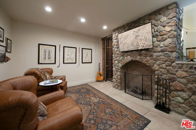 1430 Count Fleet Street, Santa Ynez CA: https://media.crmls.org/mediaz/be317b54-8805-4252-a1d9-9ffbda0f9658.jpg