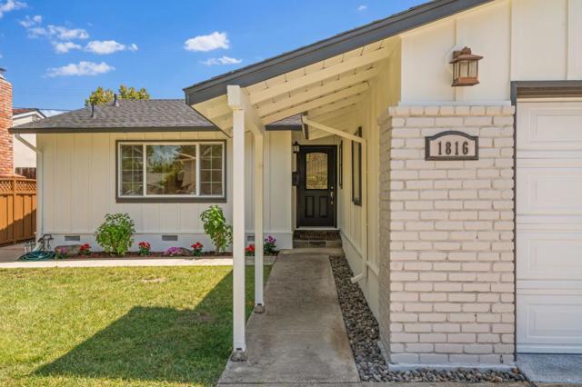 Image 4 of 46 For 1816 Rosswood Drive