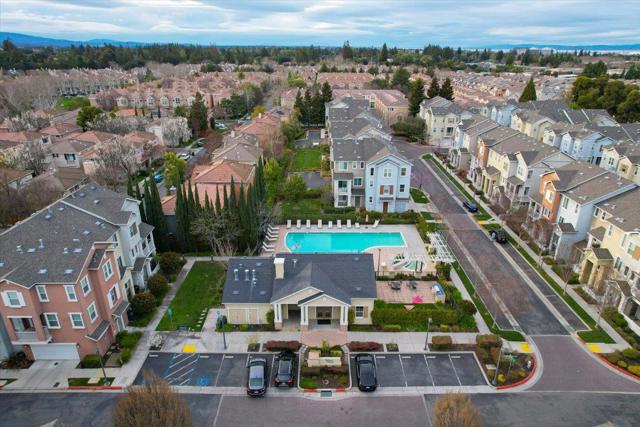 193 Fable Court, Mountain View CA: https://media.crmls.org/mediaz/be319e1c-2163-48f8-a6f8-75e6b7f3c73c.jpg
