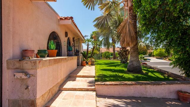 79755 Ryan Way, Bermuda Dunes CA: https://media.crmls.org/mediaz/be31b218-f5a6-40fd-b70d-4df5090328a9.jpg