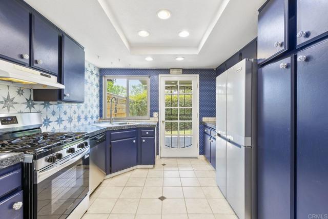 Detail Gallery Image 11 of 35 For 2425 Hawthorn Glen, Escondido,  CA 92027 - 3 Beds | 2 Baths