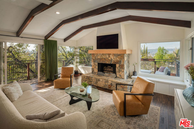 4713 Bedel Street, Woodland Hills CA: https://media.crmls.org/mediaz/be325f0d-0f2c-449b-b796-136334804364.jpg