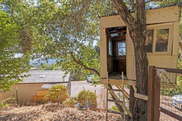 25435 Hutchinson Road, Los Gatos CA: https://media.crmls.org/mediaz/be327914-cdbd-4c64-9dc4-b0956a49c561.jpg