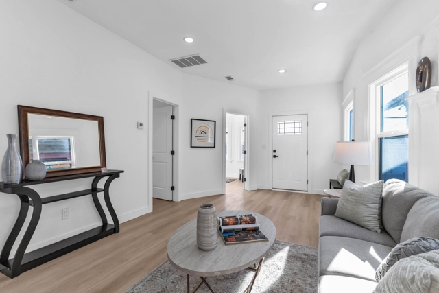 Image 6 of 39 For 2912 22nd St