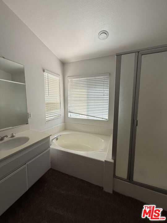 44752 Ranchwood Avenue, Lancaster CA: https://media.crmls.org/mediaz/be349203-b0b3-45cd-83ef-6a9d717ba87d.jpg