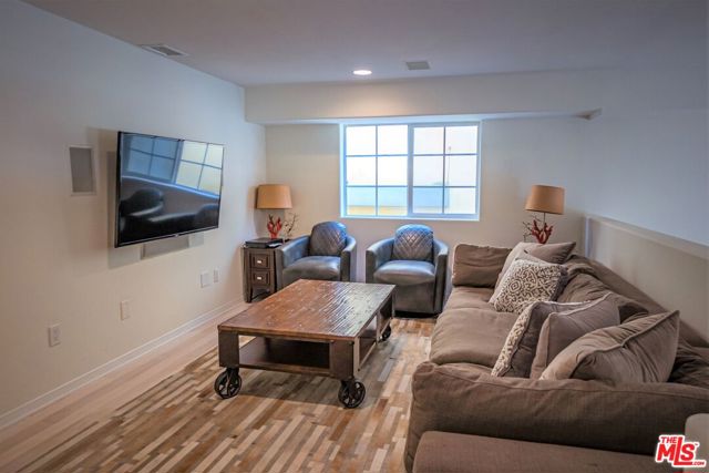 120 Galleon Street, Marina del Rey CA: https://media.crmls.org/mediaz/be3565c3-6105-4491-b2a2-f1d11f153715.jpg
