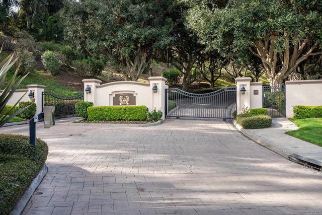 14730 Caminito Porta Delgada, Del Mar CA: https://media.crmls.org/mediaz/be364535-a143-4a6e-9d08-e52859c45fa5.jpg