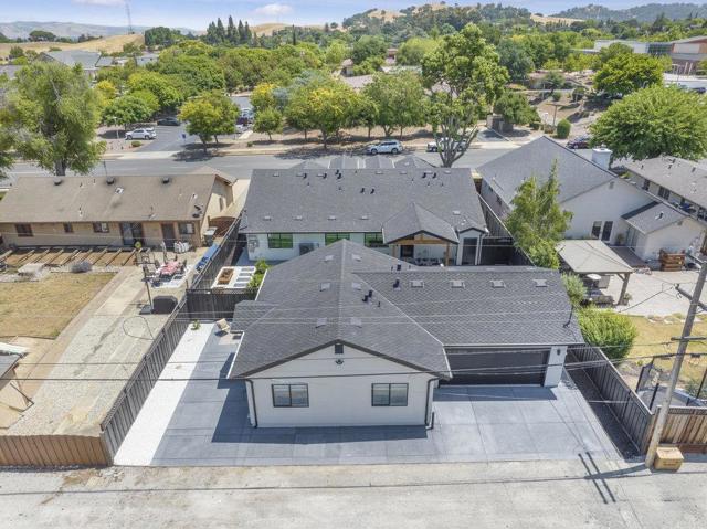 455 W Main Avenue, Morgan Hill CA: https://media.crmls.org/mediaz/be372e59-cd97-448a-8381-535c9dde410c.jpg