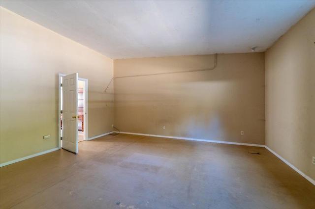 21444 Parrott Ranch Road, Carmel Valley CA: https://media.crmls.org/mediaz/be37ba5a-90d7-47ea-a47f-256b6d0dfb92.jpg