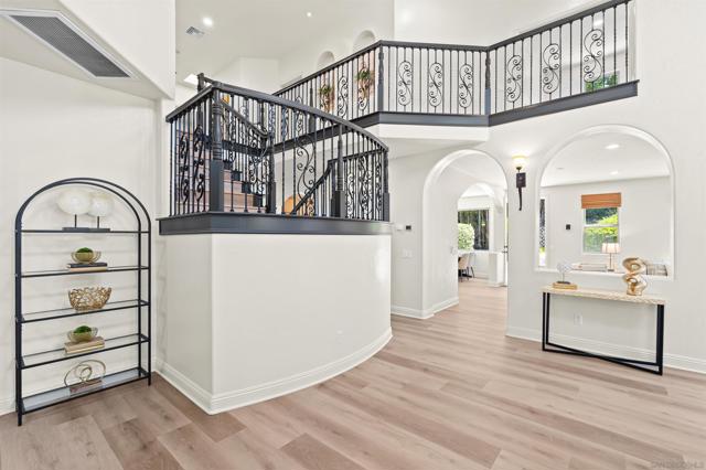 101 Lion Circle, Chula Vista CA: https://media.crmls.org/mediaz/be3869ed-a4eb-4a59-8d12-b6d1f31bf7fe.jpg