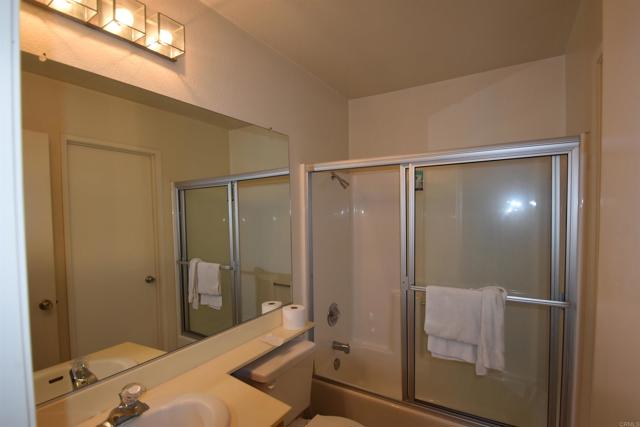 Detail Gallery Image 9 of 15 For 7320 Calle Cristobal #70,  San Diego,  CA 92126 - 2 Beds | 2 Baths