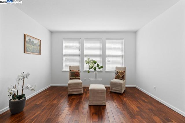 1525 Whispering Oaks Way, Pleasanton CA: https://media.crmls.org/mediaz/be39a925-3948-4955-b9a8-7edc317779ab.jpg