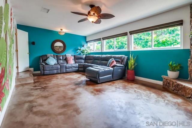 3541 Pomeroy St, San Diego CA: https://media.crmls.org/mediaz/be3a6724-ee1e-4470-ba91-fa7ab7aa781c.jpg