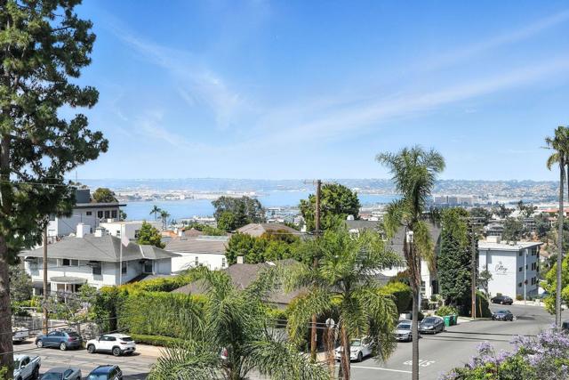 222 Quince St, San Diego CA: https://media.crmls.org/mediaz/be3b3797-ba0a-4001-b72a-e8d4b3d3f647.jpg
