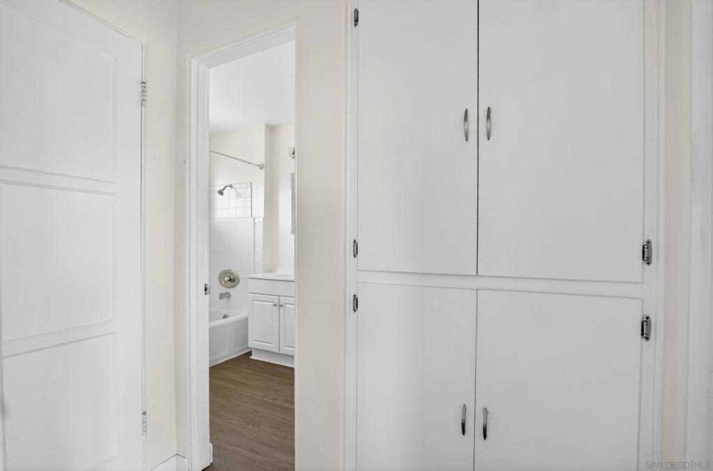 2324 Chatsworth - photo 13