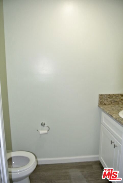 603 W 47th Street, Los Angeles CA: https://media.crmls.org/mediaz/be3cbfdc-bd4e-4321-95cf-2fc60bac3900.jpg