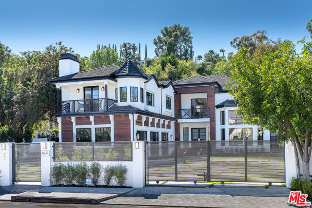 4651 Louise Avenue photo 3