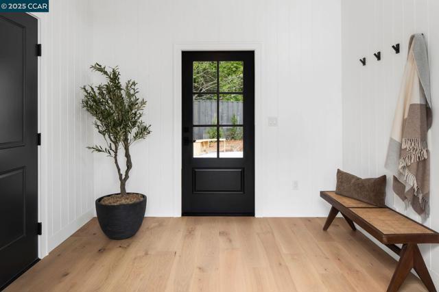 181 Lombardy Lane, Orinda CA: https://media.crmls.org/mediaz/be3de880-b88a-4681-b9fd-3df64e232cb1.jpg