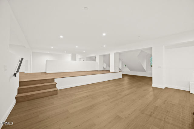 2060 Windover Road, Pasadena CA: https://media.crmls.org/mediaz/be3ea3c7-a73b-4453-9307-7e567a84029a.jpg