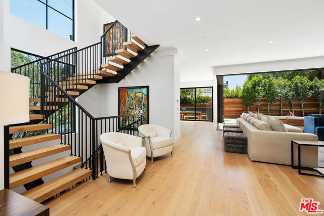 1919 Pinehurst Road, Los Angeles CA: https://media.crmls.org/mediaz/be3f927c-cb53-4978-a2b5-d7211d989af5.jpg