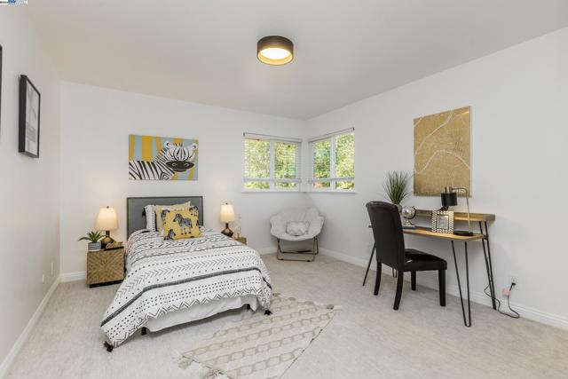Image 17 of 33 For 17007 High Pine Way