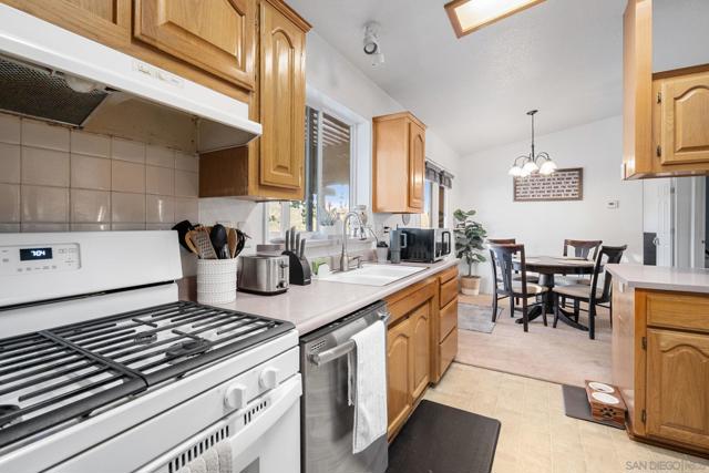12144 Proctor Valley Road, Chula Vista CA: https://media.crmls.org/mediaz/be40303c-68b8-4985-8b20-e1c639361645.jpg