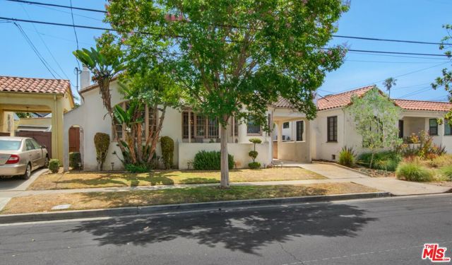1558 Ellsmere Avenue, Los Angeles CA: https://media.crmls.org/mediaz/be40fc9c-ba92-4099-b328-27c6da26c889.jpg