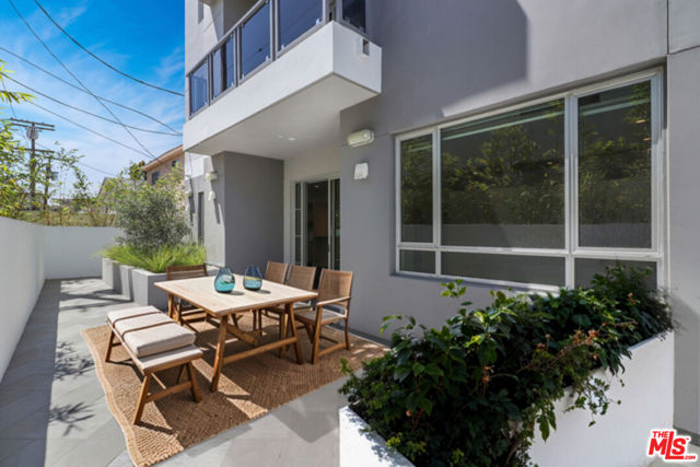 1326 S Centinela Avenue, Los Angeles CA: https://media.crmls.org/mediaz/be411c38-7c15-4f4e-9e3c-411bdbbd8738.jpg