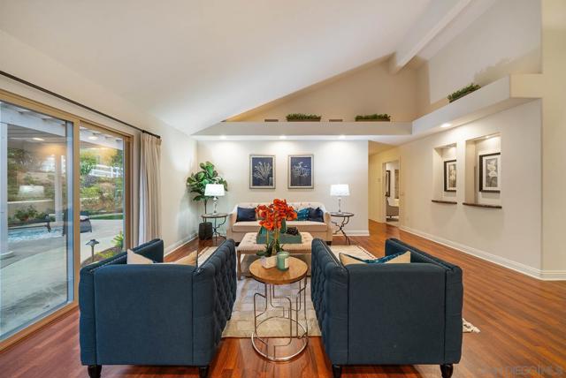 7102 Via Mariposa Norte, Bonsall CA: https://media.crmls.org/mediaz/be4132cc-5001-4a54-b4cb-15717d92112a.jpg