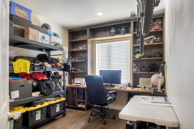 Detail Gallery Image 13 of 41 For 1379 Corte Bagalso, San Marcos,  CA 92069 - 4 Beds | 3 Baths