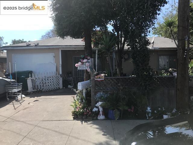 22807 Alice, Hayward CA: https://media.crmls.org/mediaz/be425a2d-44e7-46b8-8940-31b96ace43c7.jpg