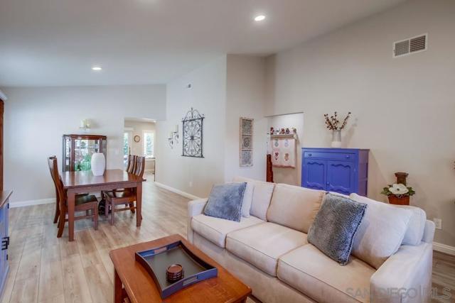 10970 Shy Bird Ln, San Diego CA: https://media.crmls.org/mediaz/be42697f-0345-47cc-a4e2-9e82b32d5491.jpg