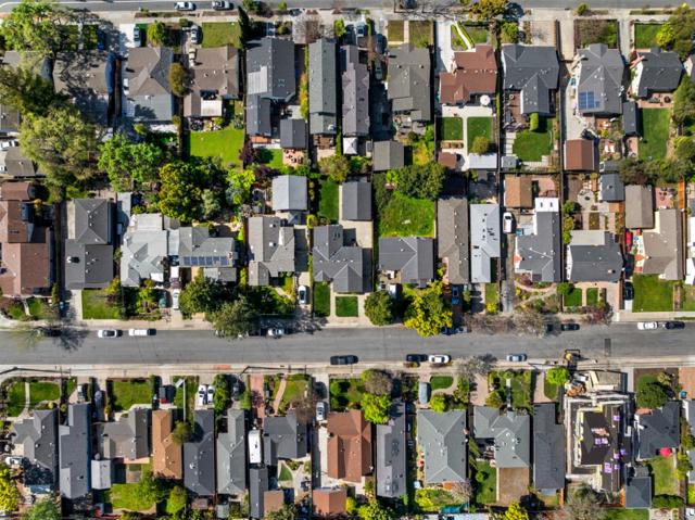 416 Upton Street, Redwood City CA: https://media.crmls.org/mediaz/be42df2f-d88e-47ba-9147-63968ba1c8a1.jpg