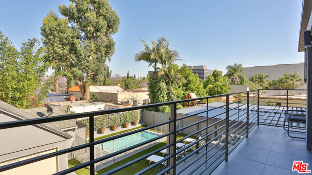 842 S Ogden Drive, Los Angeles CA: https://media.crmls.org/mediaz/be436192-1cd9-48a5-a71a-60e452dda3c7.jpg