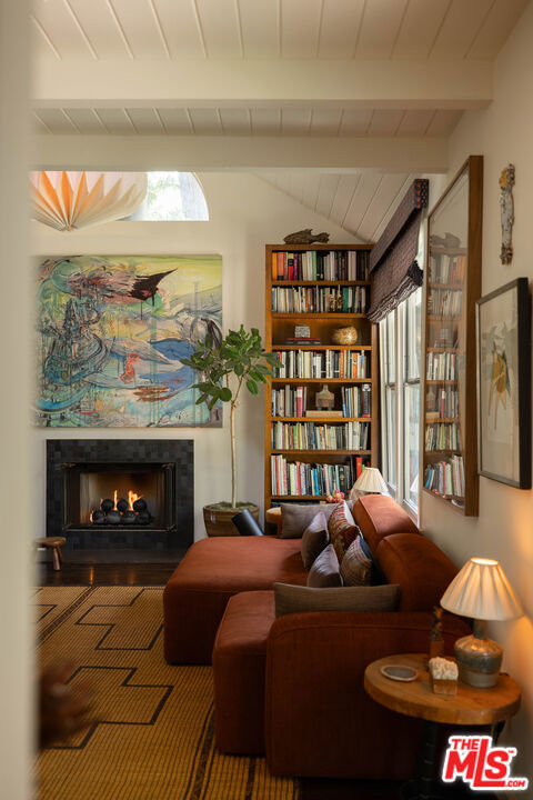 1452 Westerly Terrace, Los Angeles CA: https://media.crmls.org/mediaz/be436698-49fc-4996-94ec-f2d62088a580.jpg