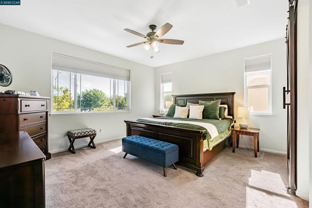 158 Wooley Creek Way, Brentwood CA: https://media.crmls.org/mediaz/be43e797-5690-4dd1-8748-271a6471dd45.jpg