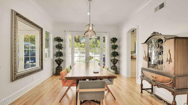1929 Lyans Drive, La Canada Flintridge CA: https://media.crmls.org/mediaz/be442eee-963f-41b9-935b-79341b577802.jpg