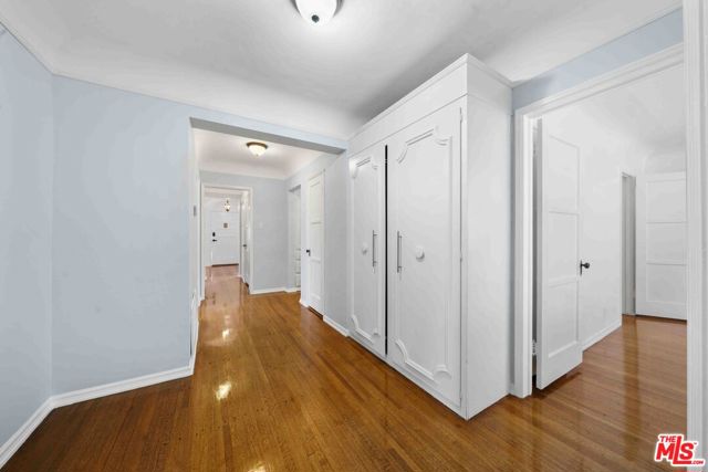 865 S Lucerne Boulevard, Los Angeles CA: https://media.crmls.org/mediaz/be44f0ee-c6a1-47f2-b610-4d1009a2c497.jpg